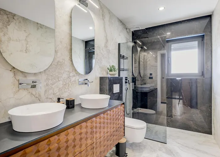 Trixie - Garden Вілла Трогір